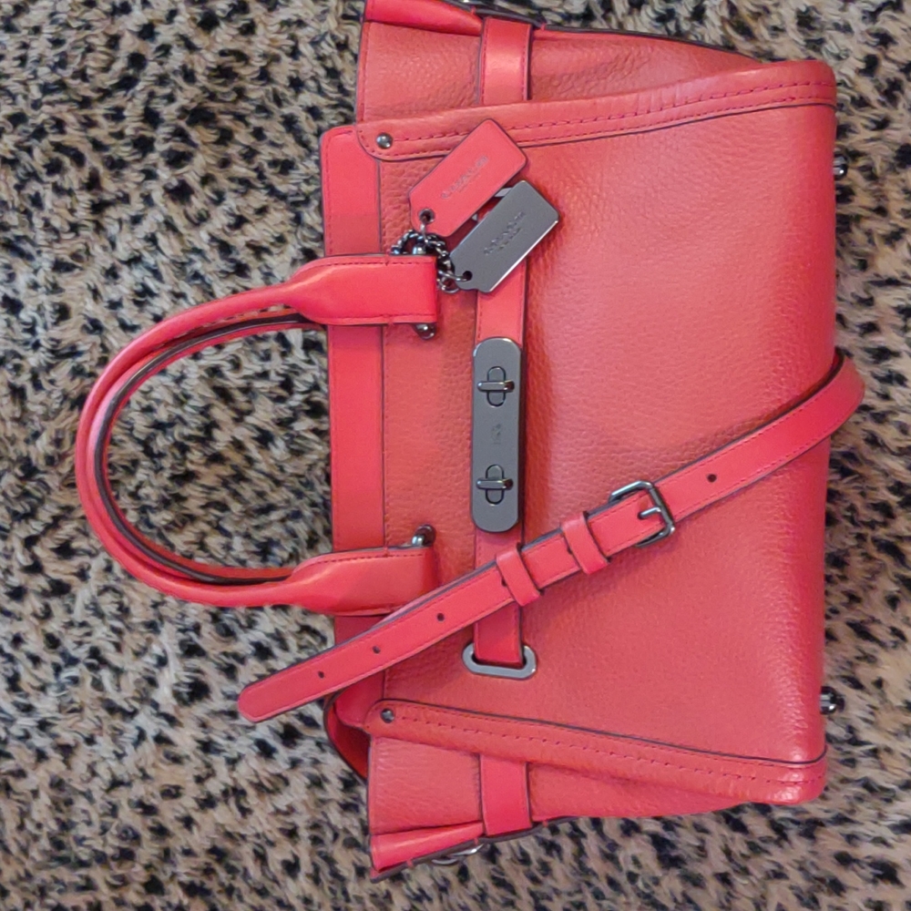 Coach Pebbled Swagger 27 Bag